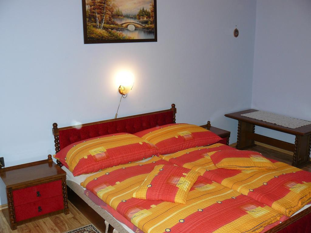 Zsuzsi Apartman ザラカロシュ エクステリア 写真