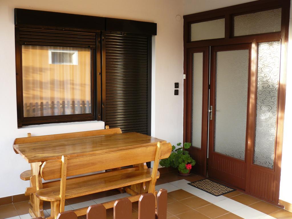 Zsuzsi Apartman ザラカロシュ エクステリア 写真